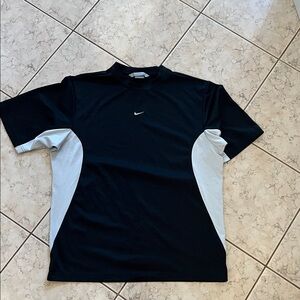 Nike Men's Black and White Short Sleeve Tee